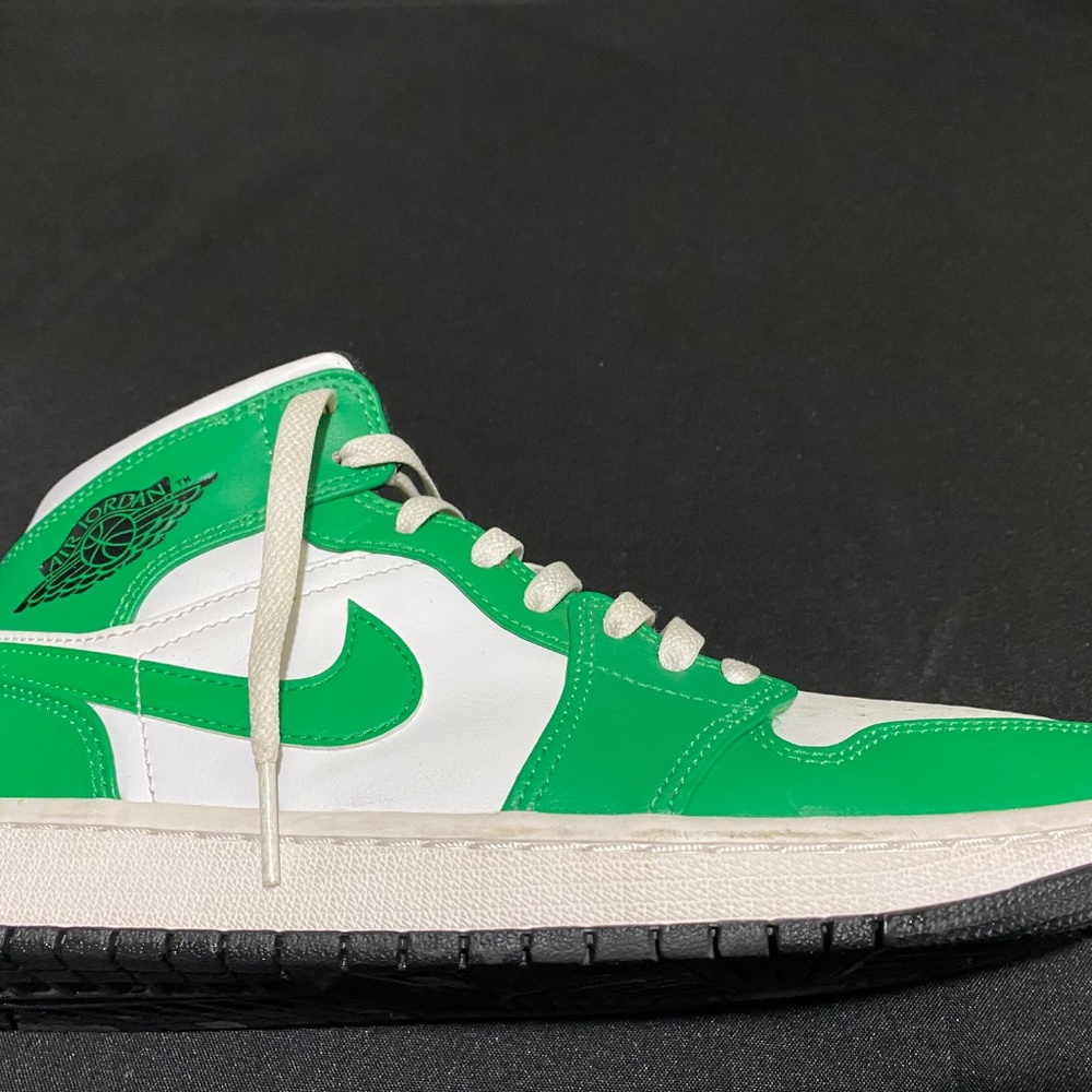 Jordan 1 Mid Lucky Green - Picture 2 of 3